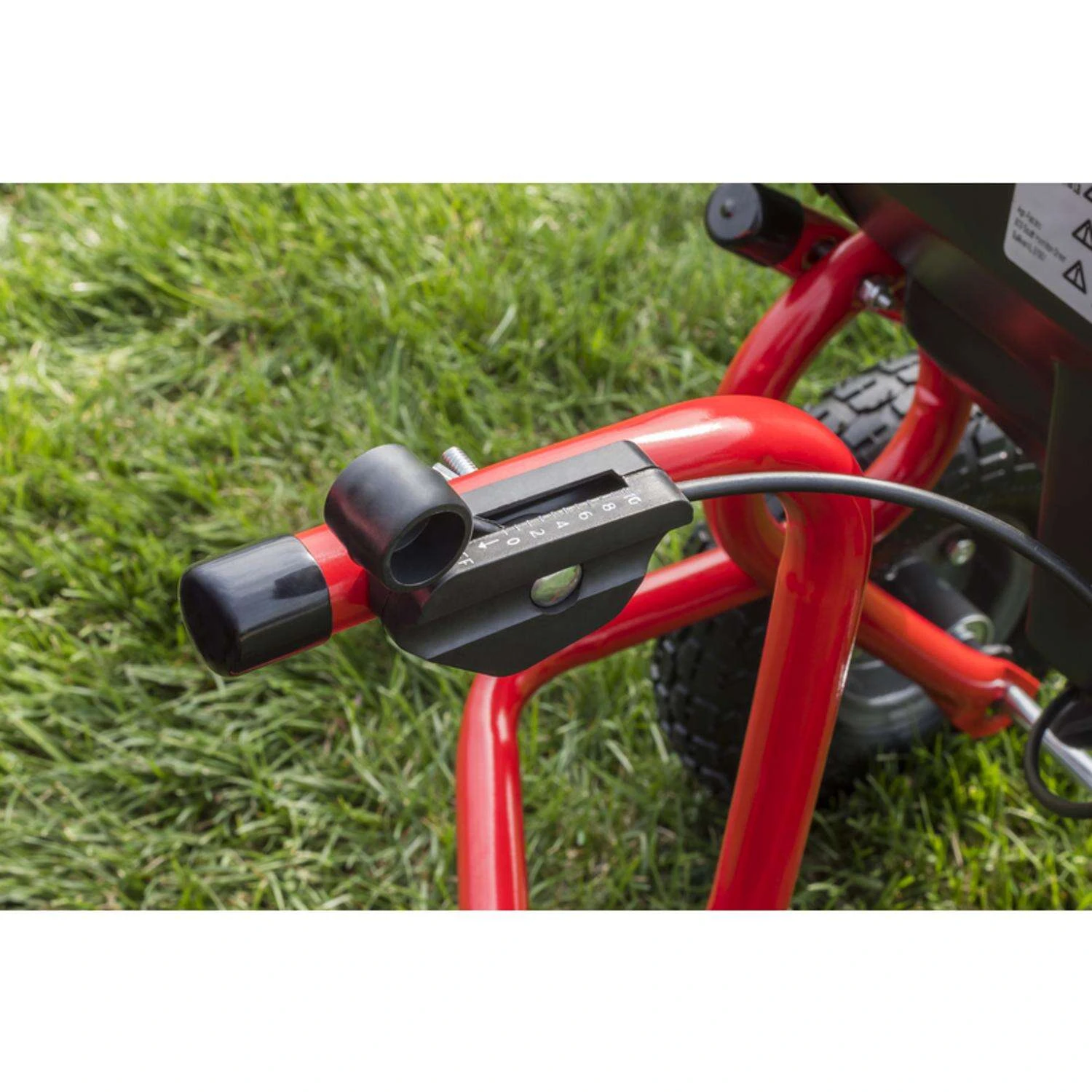 Craftsman Broadcast Tow Behind Seeder/Spreader For Fertilizer/Ice Melt/Seed 85 Lb 6 Craftsman Broadcast Tow Behind Seeder/Spreader For Fertilizer/Ice Melt/Seed 85 Lb - Image 4